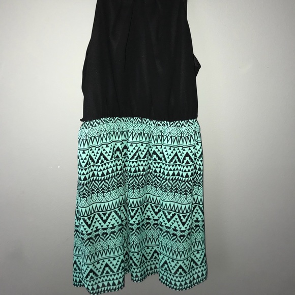Black and teal patterned dress! - Picture 2 of 4